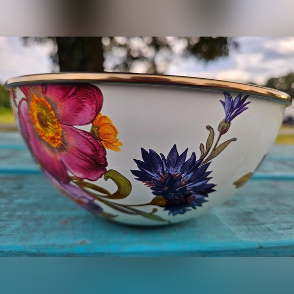Mackenzie Childs Flower Market White Small Bowl - Picture 8 of 8